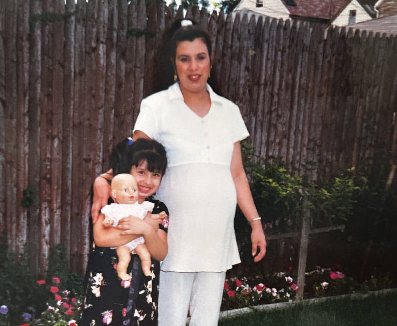 Melissa Rodríguez Mendoza cuando era niña con su madre, Guillermina Rodríguez. (Foto cortesía de Melissa Rodríguez Mendoza)