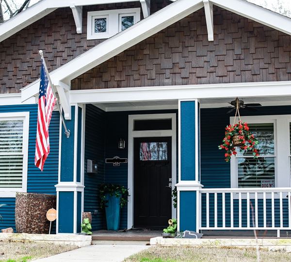 House in a neighborhood